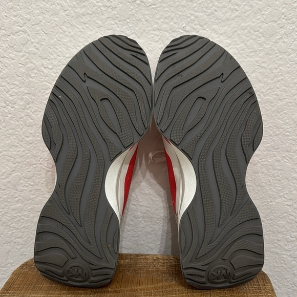 Michael Kors Flynn Trainer Lace Up Sneakers Size 9 - Picture 8 of 8